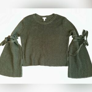 Silence + Noise Women’s Bell Sleeve Sweater Size M Green Tie Detail Acrylic